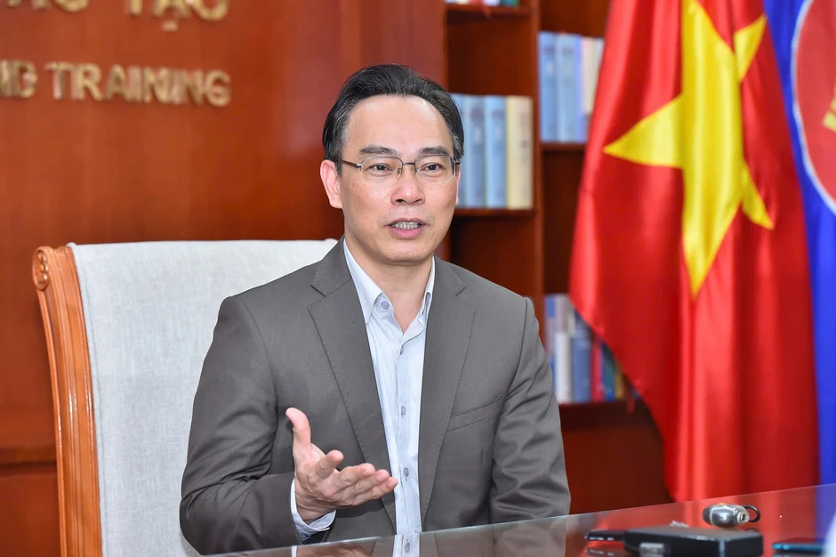 Giám đốc ĐH Quốc gia Hà Nội Hoàng Minh Sơn được giao Quyền Bộ trưởng Giáo dục và Đào tạo