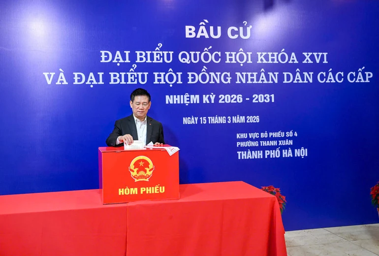 Giám đốc Học viện Chính trị quốc gia Hồ Chí Minh tham gia bầu cử tại Khu vực số 4, phường Thanh Xuân Giám đốc Học viện Chính trị quốc gia Hồ Chí Minh tham gia bầu cử tại Khu vực số 4, phường Thanh Xuân