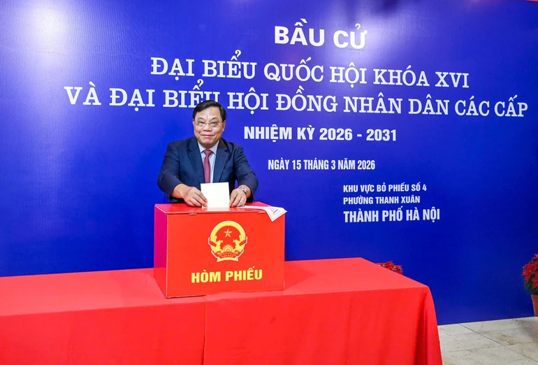 Giám đốc Học viện Chính trị quốc gia Hồ Chí Minh tham gia bầu cử tại Khu vực số 4, phường Thanh Xuân Giám đốc Học viện Chính trị quốc gia Hồ Chí Minh tham gia bầu cử tại Khu vực số 4, phường Thanh Xuân