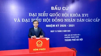 Giám đốc Học viện Chính trị quốc gia Hồ Chí Minh tham gia bầu cử tại Khu vực số 4, phường Thanh Xuân