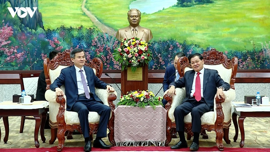 Giám đốc Học viện Chính trị quốc gia Hồ Chí Minh thăm và làm việc tại Lào Giám đốc Học viện Chính trị quốc gia Hồ Chí Minh thăm và làm việc tại Lào