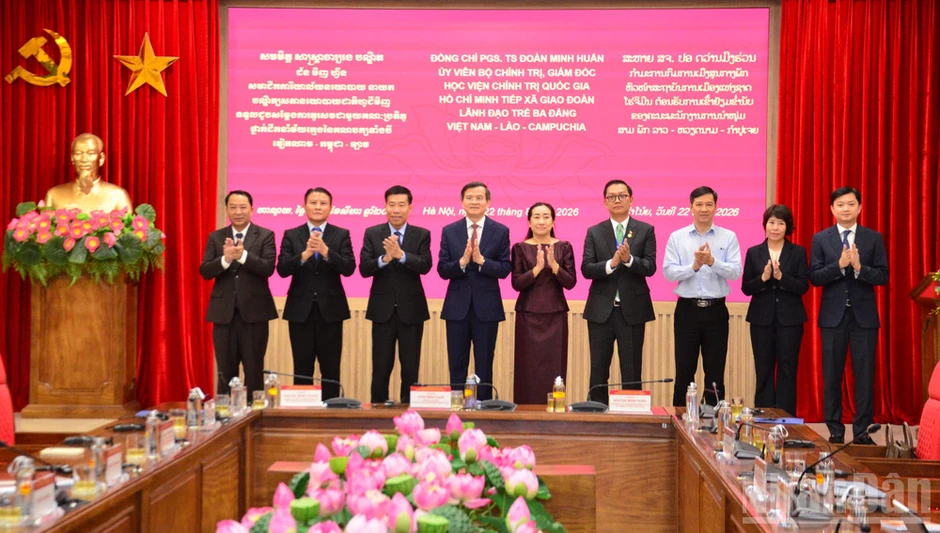 Giám đốc Học viện Chính trị quốc gia Hồ Chí Minh tiếp Đoàn lãnh đạo trẻ ba Đảng Việt Nam-Lào-Campuchia Giám đốc Học viện Chính trị quốc gia Hồ Chí Minh tiếp Đoàn lãnh đạo trẻ ba Đảng Việt Nam-Lào-Campuchia