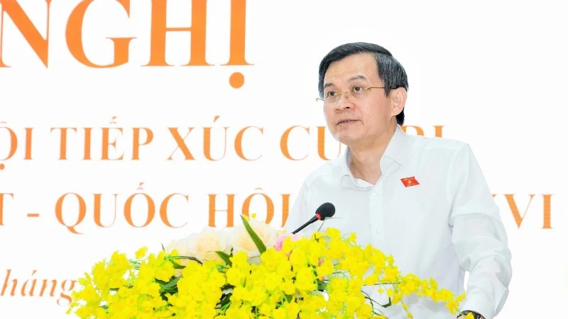 Giám đốc Học viện Chính trị Quốc gia Hồ Chí Minh tiếp xúc cử tri tại Nghệ An Giám đốc Học viện Chính trị Quốc gia Hồ Chí Minh tiếp xúc cử tri tại Nghệ An