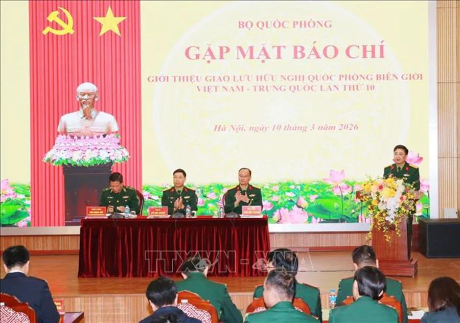 Giao lưu hữu nghị quốc phòng biên giới Việt Nam - Trung Quốc lần thứ 10 Giao lưu hữu nghị quốc phòng biên giới Việt Nam - Trung Quốc lần thứ 10