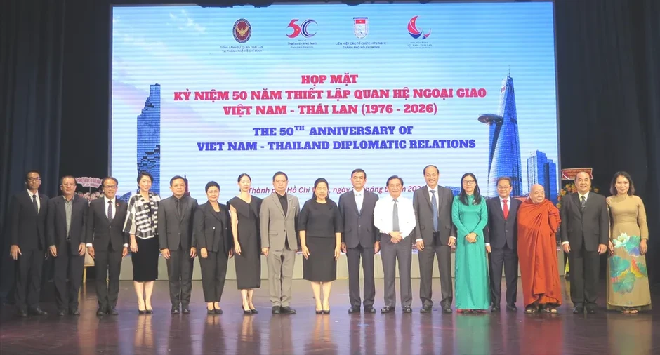 Giao lưu nghệ thuật kỷ niệm 50 năm thiết lập quan hệ ngoại giao Việt Nam - Thái Lan Giao lưu nghệ thuật kỷ niệm 50 năm thiết lập quan hệ ngoại giao Việt Nam - Thái Lan