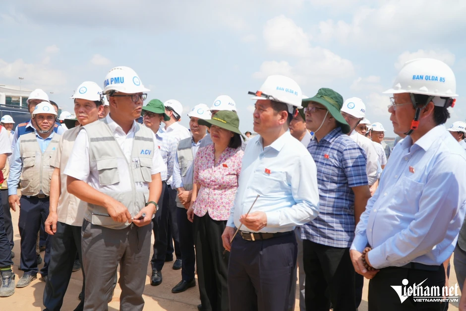 Giao thông 'đa trục' kết nối TPHCM đến sân bay Long Thành chỉ còn 30-40 phút Giao thông 'đa trục' kết nối TPHCM đến sân bay Long Thành chỉ còn 30-40 phút