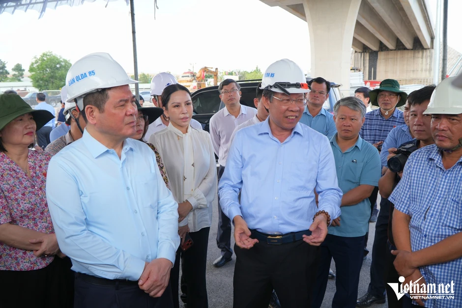 Giao thông 'đa trục' kết nối TPHCM đến sân bay Long Thành chỉ còn 30-40 phút Giao thông 'đa trục' kết nối TPHCM đến sân bay Long Thành chỉ còn 30-40 phút