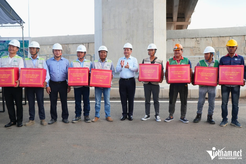 Giao thông 'đa trục' kết nối TPHCM đến sân bay Long Thành chỉ còn 30-40 phút Giao thông 'đa trục' kết nối TPHCM đến sân bay Long Thành chỉ còn 30-40 phút