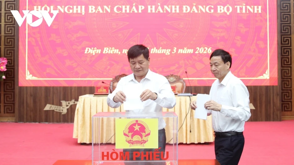 Giới thiệu ông Lê Văn Lương tái cử Chủ tịch UBND Điện Biên với số phiếu tuyệt đối Giới thiệu ông Lê Văn Lương tái cử Chủ tịch UBND Điện Biên với số phiếu tuyệt đối