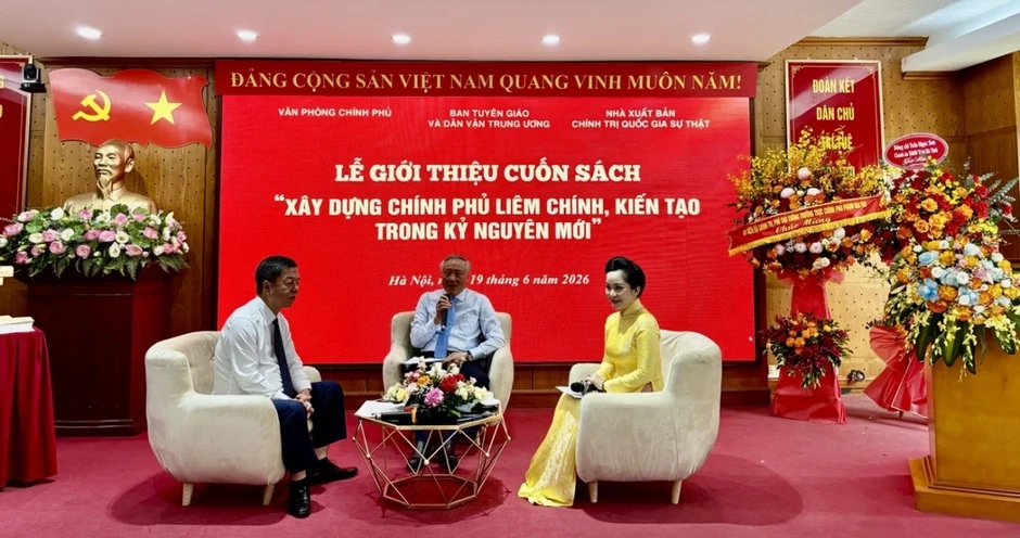 Giới thiệu sách của nguyên Phó Thủ tướng Thường trực Chính phủ Nguyễn Hòa Bình Giới thiệu sách của nguyên Phó Thủ tướng Thường trực Chính phủ Nguyễn Hòa Bình