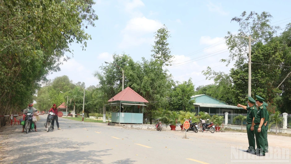 Giữ vững thế trận an ninh, củng cố tuyến biên giới hòa bình, hữu nghị, hợp tác Giữ vững thế trận an ninh, củng cố tuyến biên giới hòa bình, hữu nghị, hợp tác