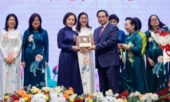 GS Trần Thị Việt Nga nhận giải thưởng Kovalevskaia 2025