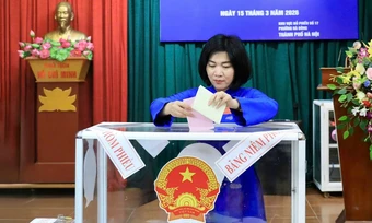 Hà Nội công bố 125 đại biểu HĐND khóa mới - Báo TinVina