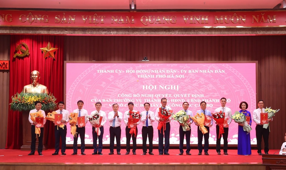 Hà Nội điều động, bổ nhiệm loạt giám đốc sở, ngành Hà Nội điều động, bổ nhiệm loạt giám đốc sở, ngành