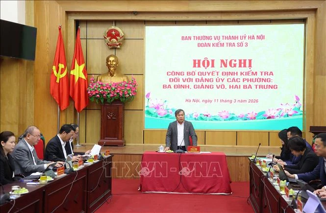Hà Nội kiểm tra việc triển khai nghị quyết của Đảng tại cơ sở Hà Nội kiểm tra việc triển khai nghị quyết của Đảng tại cơ sở