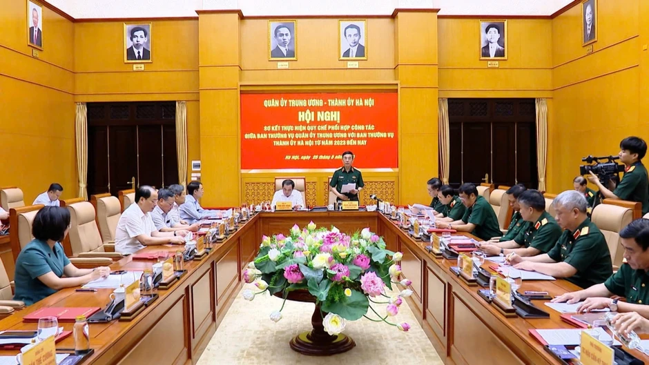 Hà Nội phải gắn phát triển với quốc phòng Hà Nội phải gắn phát triển với quốc phòng