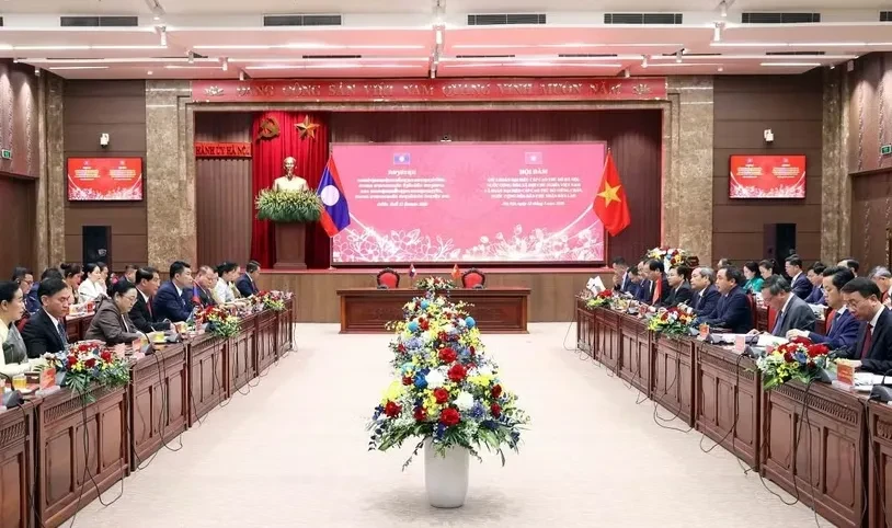 Hà Nội và Vientiane thúc đẩy hợp tác toàn diện giai đoạn mới