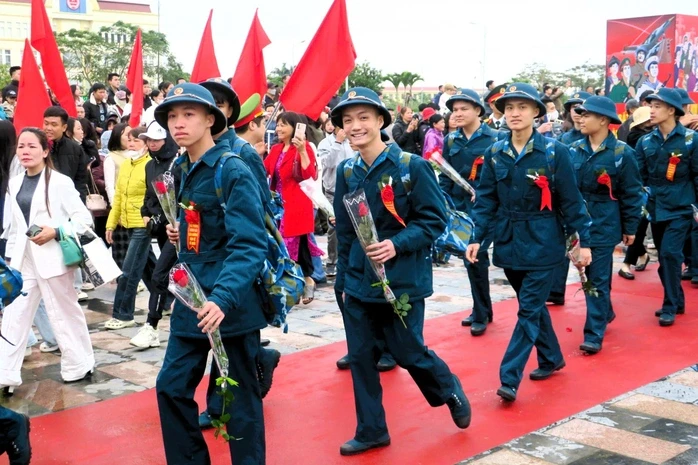 Hai anh em song sinh viết đơn tình nguyện tòng quân Hai anh em song sinh viết đơn tình nguyện tòng quân