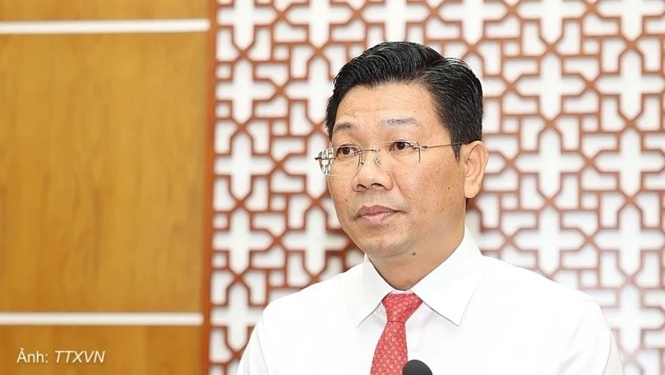 Hai Phó bí thư Thường trực Tây Ninh, Vĩnh Long hoán đổi vị trí công tác Hai Phó bí thư Thường trực Tây Ninh, Vĩnh Long hoán đổi vị trí công tác