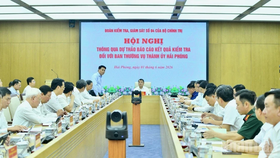 Hải Phòng phải là một trong những địa phương đi đầu trong đổi mới mô hình tăng trưởng Hải Phòng phải là một trong những địa phương đi đầu trong đổi mới mô hình tăng trưởng
