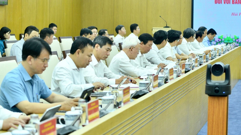 Hải Phòng phải là một trong những địa phương đi đầu trong đổi mới mô hình tăng trưởng Hải Phòng phải là một trong những địa phương đi đầu trong đổi mới mô hình tăng trưởng