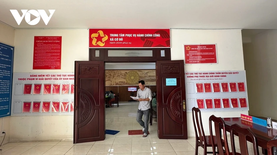 Hành chính cấp xã ở Cần Thơ, cán bộ vượt áp lực nhưng thuận lợi cho người dân Hành chính cấp xã ở Cần Thơ, cán bộ vượt áp lực nhưng thuận lợi cho người dân