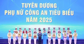 Hành trình 10 năm giải thưởng “Phụ nữ Công an tiêu biểu”