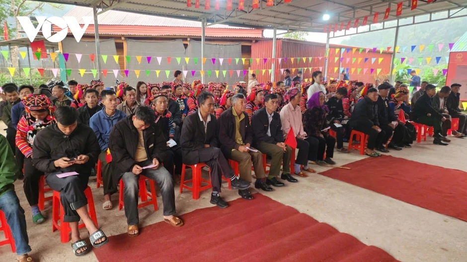 Hành trình lá phiếu vượt núi nơi cực Tây Tổ quốc Hành trình lá phiếu vượt núi nơi cực Tây Tổ quốc