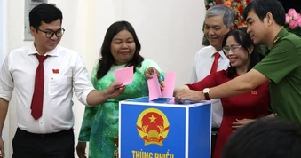 HĐND phường Phú Thuận, TPHCM: Ổn định tổ chức bộ máy, chăm lo an sinh xã hội