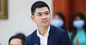 HĐND TP Hà Nội khóa mới: Người trẻ nhất 30 tuổi, con trai bầu Hiển trúng cử