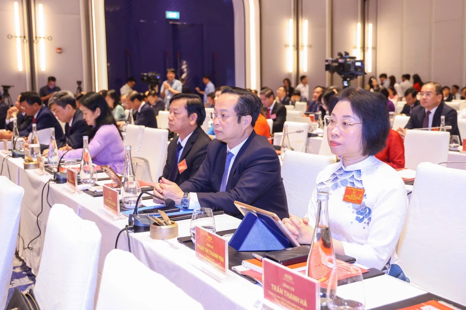 HĐND TP Hà Nội triển khai chuyển đổi số toàn diện, phát triển các nền tảng AI HĐND TP Hà Nội triển khai chuyển đổi số toàn diện, phát triển các nền tảng AI
