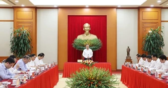 Hiện thực hóa khát vọng phát triển đất nước với lá chắn kép bảo đảm phát triển