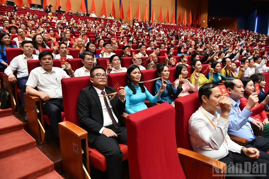 Hiệp thương cử 397 vị tham gia Ủy ban Trung ương Mặt trận Tổ quốc Việt Nam khóa XI Hiệp thương cử 397 vị tham gia Ủy ban Trung ương Mặt trận Tổ quốc Việt Nam khóa XI