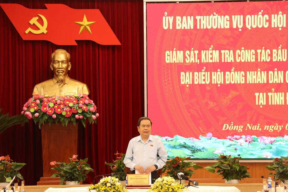 Hình ảnh Chủ tịch Quốc hội Trần Thanh Mẫn kiểm tra công tác bầu cử tại Đồng Nai