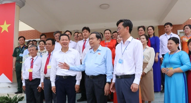Hình ảnh Chủ tịch Quốc hội Trần Thanh Mẫn kiểm tra công tác bầu cử tại Đồng Nai