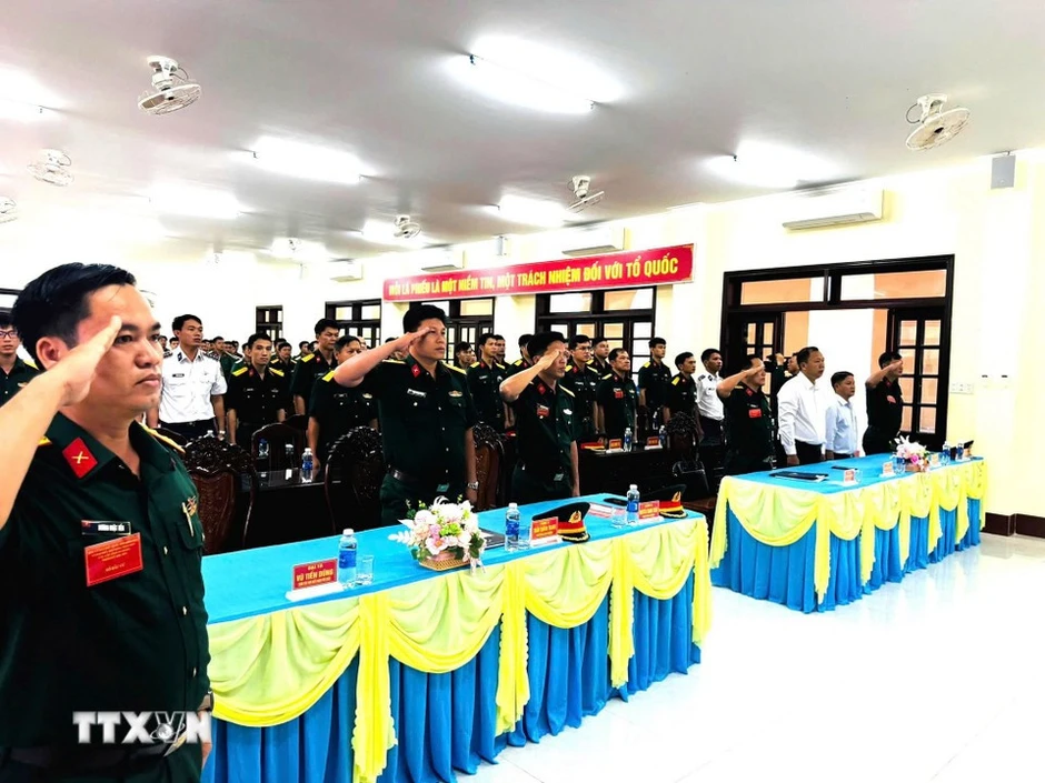 Hình ảnh cử tri đặc khu Thổ Châu đi bầu cử sớm