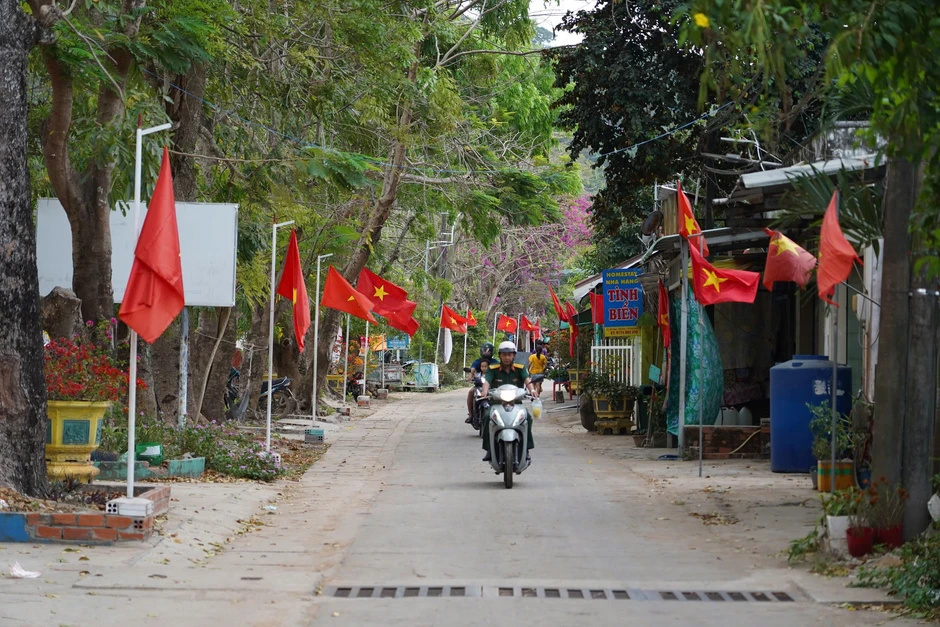 Hình ảnh cử tri đặc khu Thổ Châu, tỉnh An Giang nô nức đi bầu cử sớm Hình ảnh cử tri đặc khu Thổ Châu, tỉnh An Giang nô nức đi bầu cử sớm