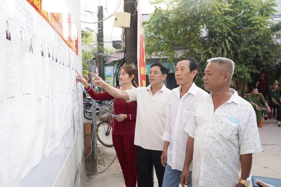 Hình ảnh cử tri đặc khu Thổ Châu, tỉnh An Giang nô nức đi bầu cử sớm Hình ảnh cử tri đặc khu Thổ Châu, tỉnh An Giang nô nức đi bầu cử sớm