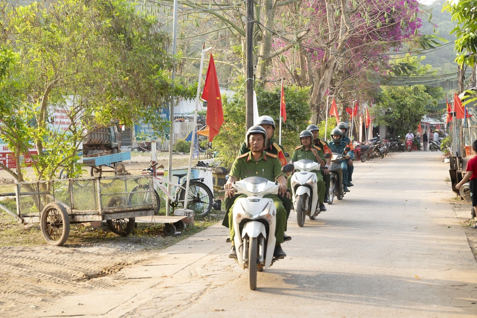 Hình ảnh cử tri đặc khu Thổ Châu, tỉnh An Giang nô nức đi bầu cử sớm Hình ảnh cử tri đặc khu Thổ Châu, tỉnh An Giang nô nức đi bầu cử sớm