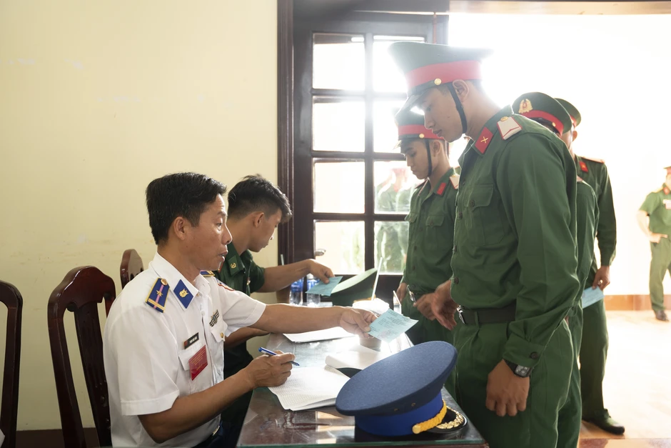 Hình ảnh cử tri đặc khu Thổ Châu, tỉnh An Giang nô nức đi bầu cử sớm Hình ảnh cử tri đặc khu Thổ Châu, tỉnh An Giang nô nức đi bầu cử sớm