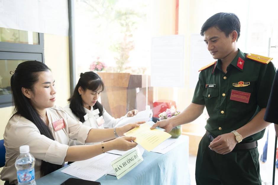 Hình ảnh cử tri đặc khu Thổ Châu, tỉnh An Giang nô nức đi bầu cử sớm Hình ảnh cử tri đặc khu Thổ Châu, tỉnh An Giang nô nức đi bầu cử sớm