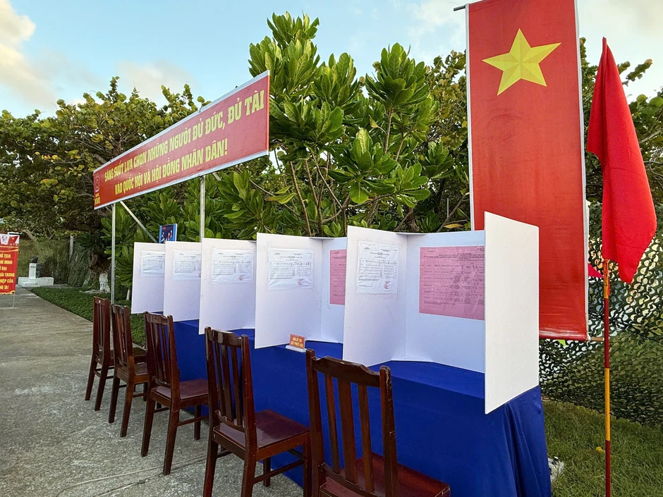 Hình ảnh đặc biệt ở Trường Sa trước ngày bầu cử Hình ảnh đặc biệt ở Trường Sa trước ngày bầu cử