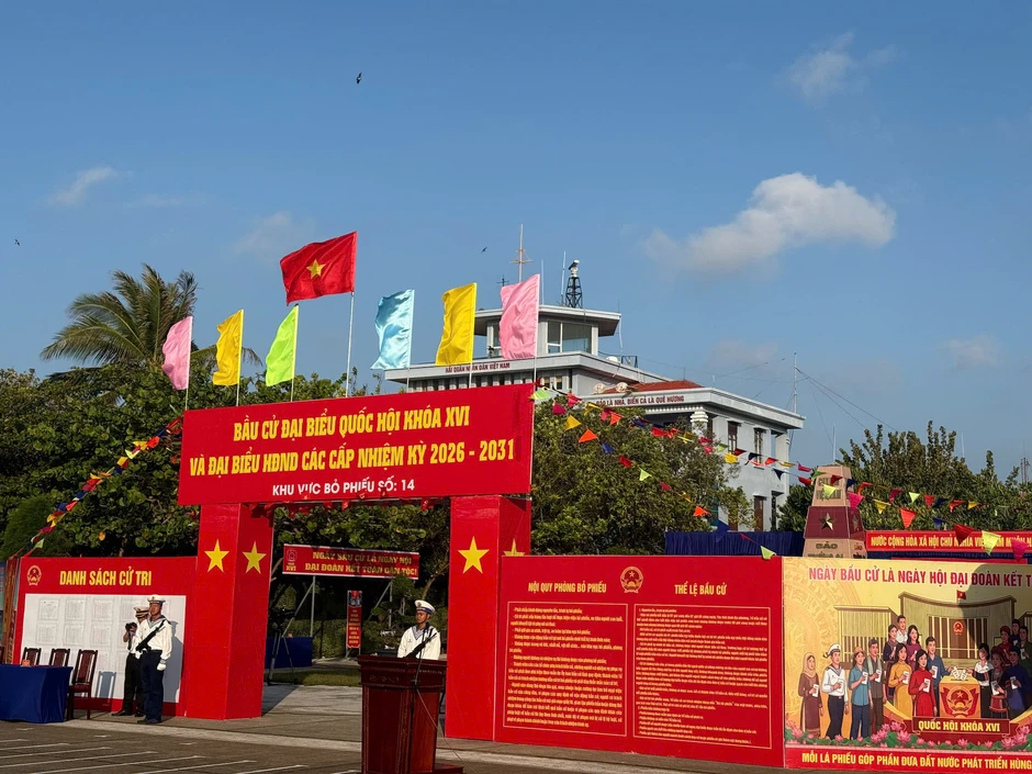 Hình ảnh đặc biệt ở Trường Sa trước ngày bầu cử Hình ảnh đặc biệt ở Trường Sa trước ngày bầu cử