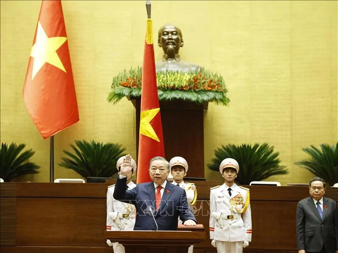 Hình ảnh Lễ tuyên thệ nhậm chức của Chủ tịch nước Tô Lâm Hình ảnh Lễ tuyên thệ nhậm chức của Chủ tịch nước Tô Lâm