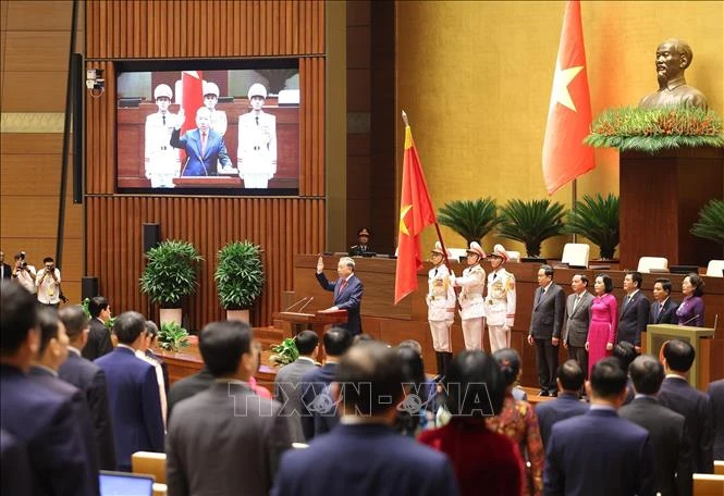 Hình ảnh Lễ tuyên thệ nhậm chức của Chủ tịch nước Tô Lâm Hình ảnh Lễ tuyên thệ nhậm chức của Chủ tịch nước Tô Lâm