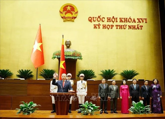 Hình ảnh Lễ tuyên thệ nhậm chức của Chủ tịch nước Tô Lâm Hình ảnh Lễ tuyên thệ nhậm chức của Chủ tịch nước Tô Lâm