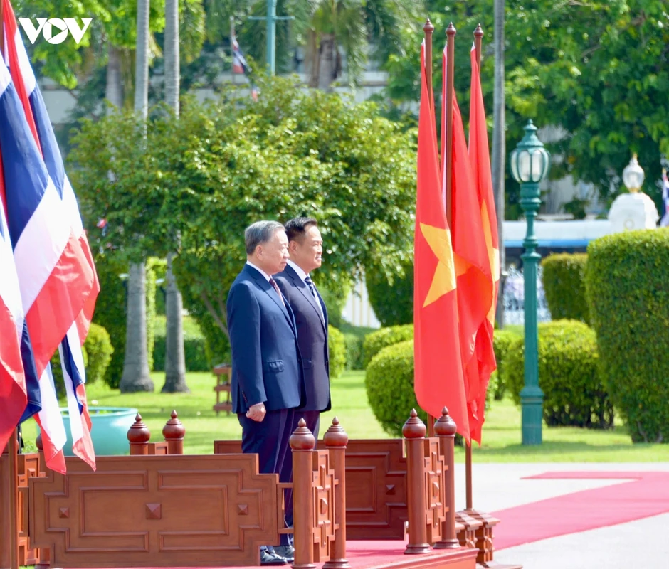 Hình ảnh Thủ tướng Thái Lan chủ trì lễ đón Tổng Bí thư, Chủ tịch nước Tô Lâm cùng Phu nhân