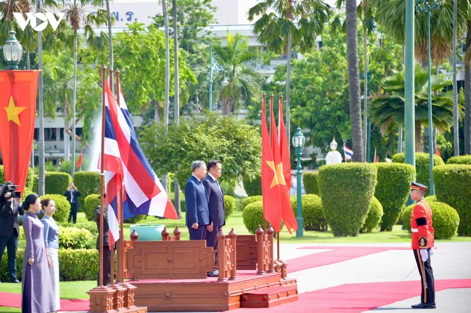 Hình ảnh Thủ tướng Thái Lan chủ trì lễ đón Tổng Bí thư, Chủ tịch nước Tô Lâm cùng Phu nhân