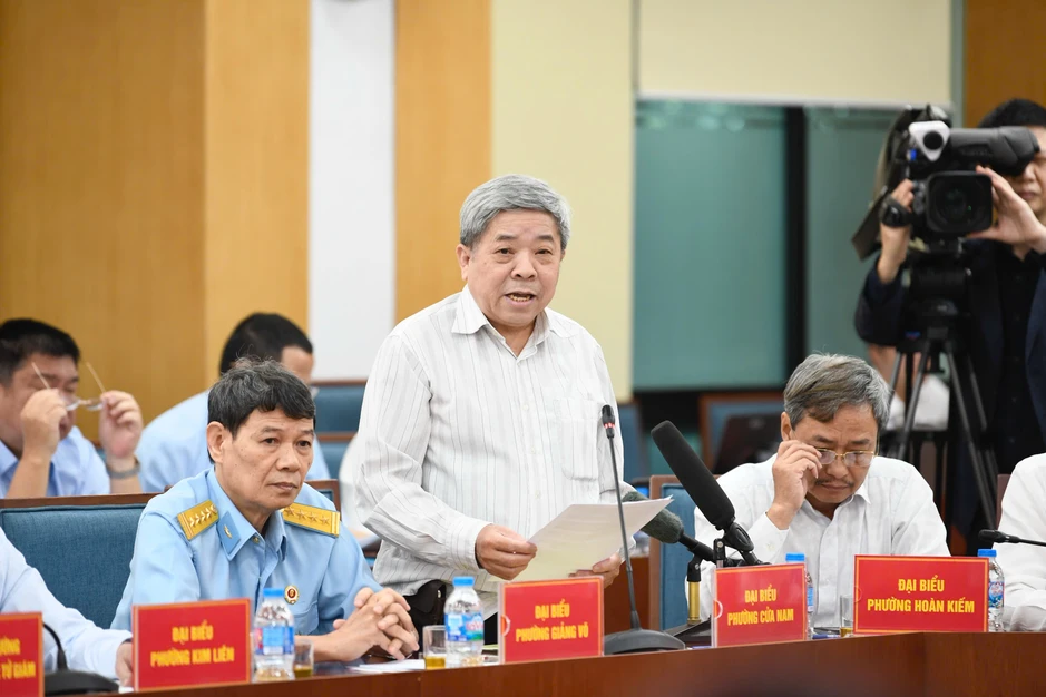 Hình ảnh Tổng Bí thư, Chủ tịch nước Tô Lâm tiếp xúc cử tri ở Hà Nội Hình ảnh Tổng Bí thư, Chủ tịch nước Tô Lâm tiếp xúc cử tri ở Hà Nội