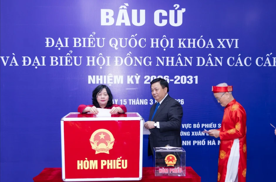 Hình ảnh Tổng Bí thư Tô Lâm cùng lãnh đạo Đảng, Nhà nước thực hiện quyền cử tri Hình ảnh Tổng Bí thư Tô Lâm cùng lãnh đạo Đảng, Nhà nước thực hiện quyền cử tri